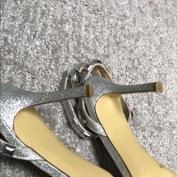 Sandals - Picture 2 of 3